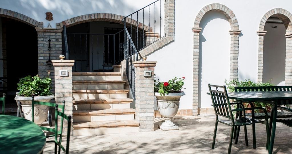 Villa Anna Savini Casa Vacanze Atri Bagian luar foto