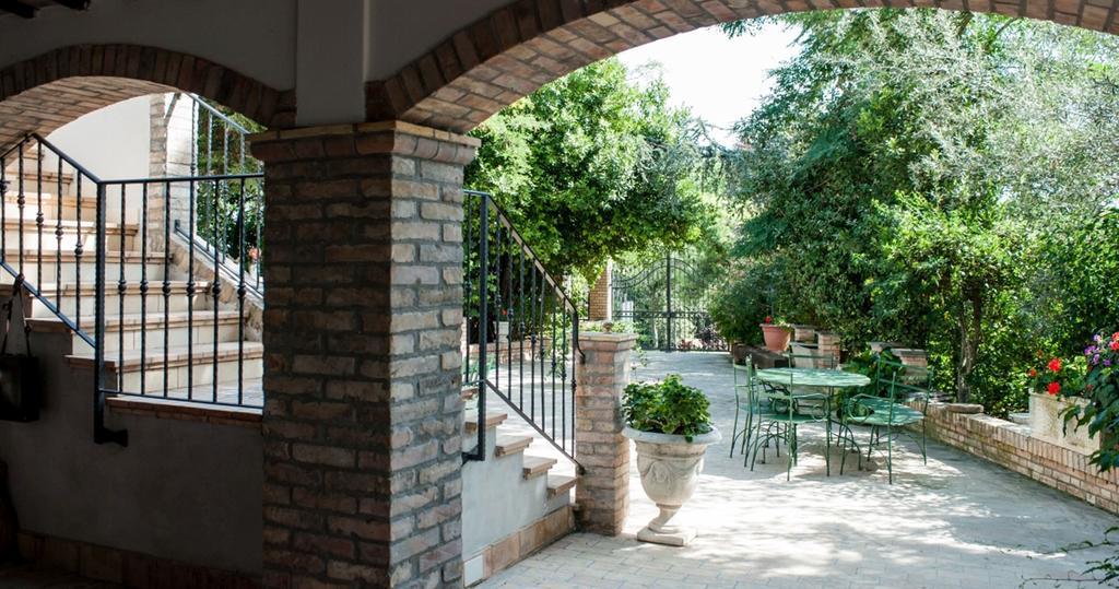 Villa Anna Savini Casa Vacanze Atri Bagian luar foto