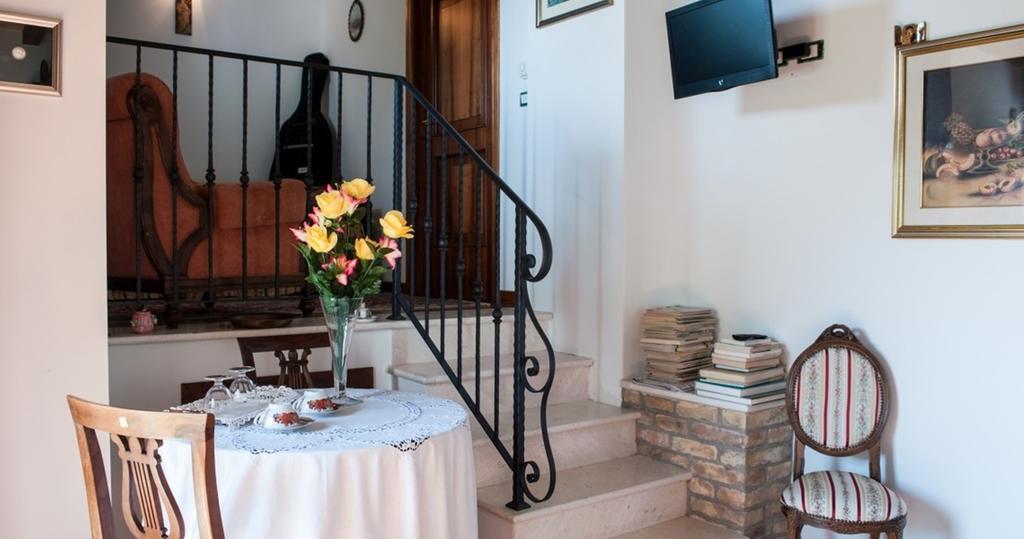 Villa Anna Savini Casa Vacanze Atri Bagian luar foto
