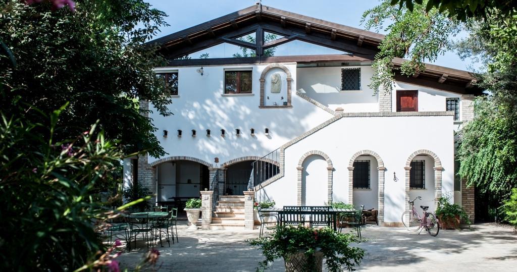 Villa Anna Savini Casa Vacanze Atri Bagian luar foto